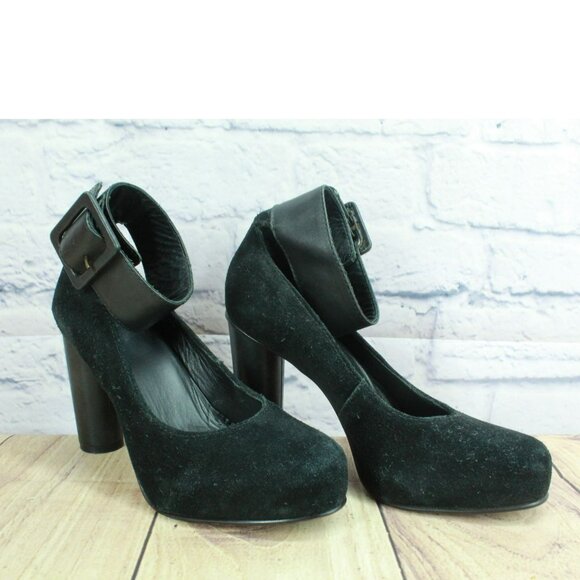 LL Bean Black Suede Platform Pump Heels Ankle Strap Casual Size 7 M Mary Jane - Picture 3 of 9